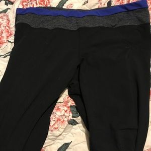 GAP Body XXL black and blue leggings
